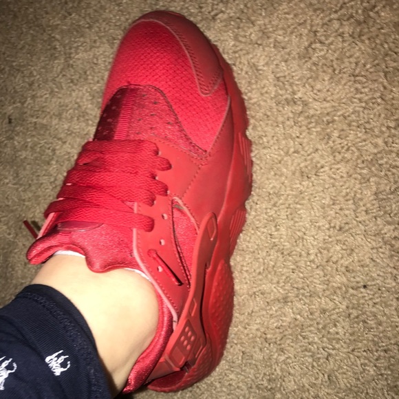 Red Huraches - Picture 3 of 11